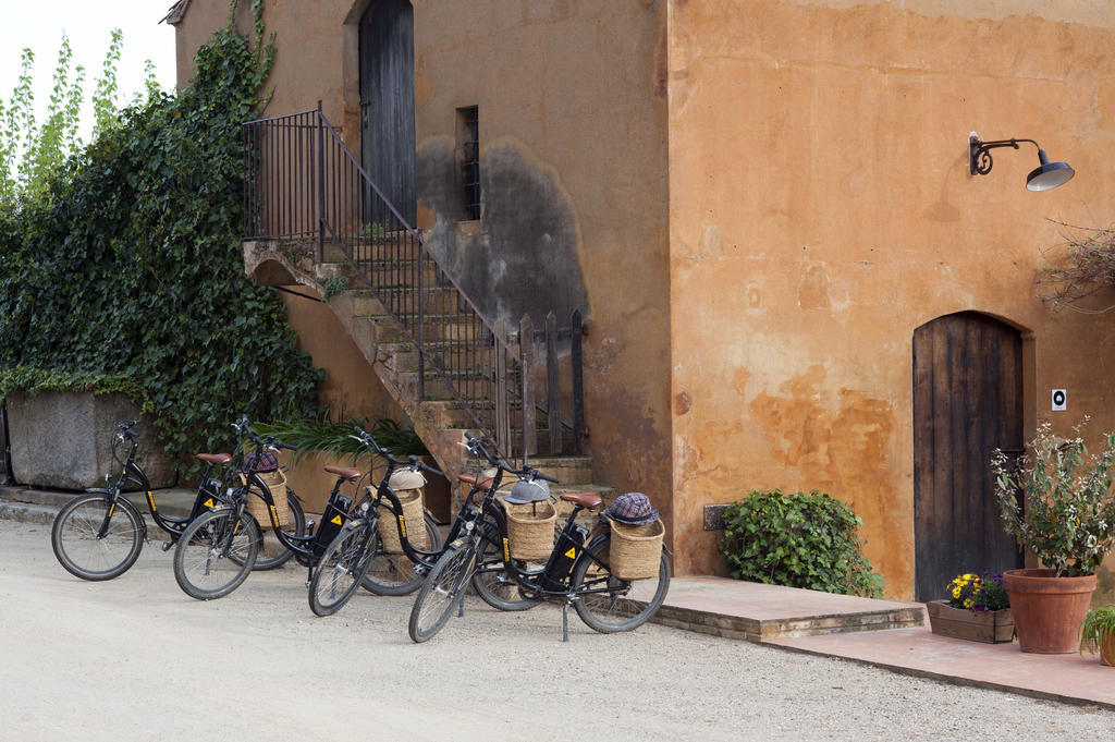 Mil Estrelles Villa Cornella de Terri ภายนอก รูปภาพ