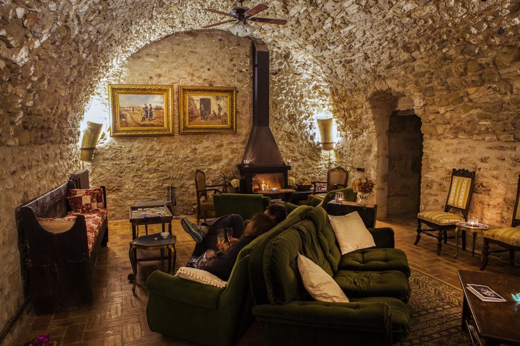 Mil Estrelles Villa Cornella de Terri ภายนอก รูปภาพ
