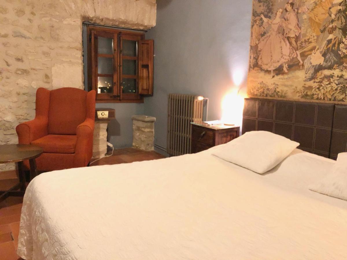 Mil Estrelles Villa Cornella de Terri ภายนอก รูปภาพ